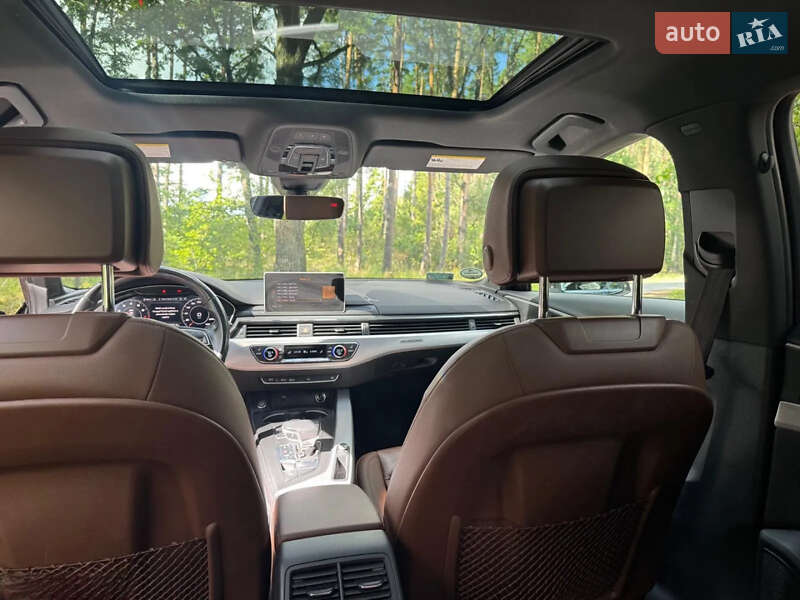 Седан Audi A4 2018 в Киеве