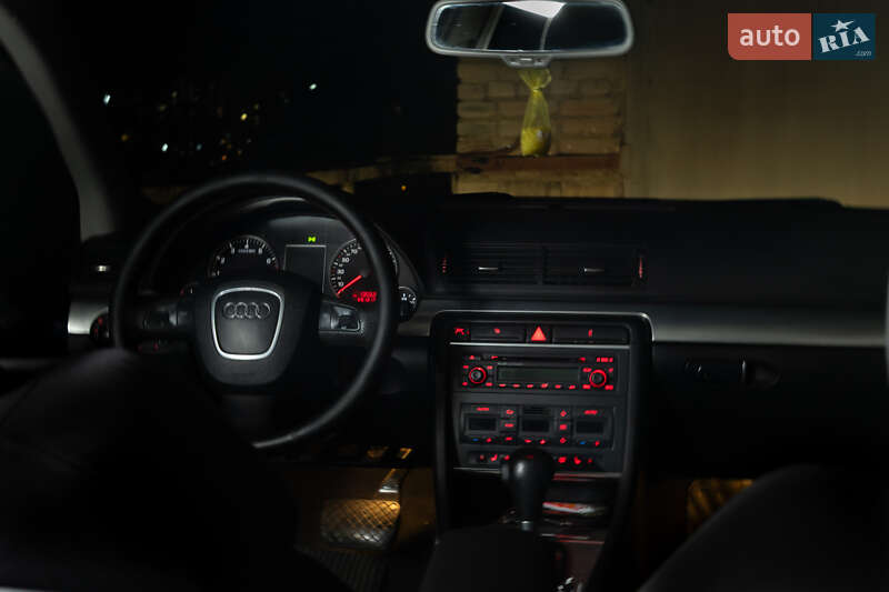 Универсал Audi A4 2004 в Львове