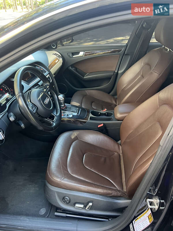 Седан Audi A4 2014 в Черкассах