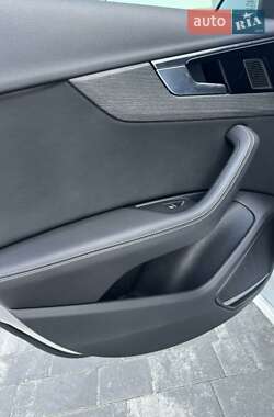 Седан Audi A4 2020 в 