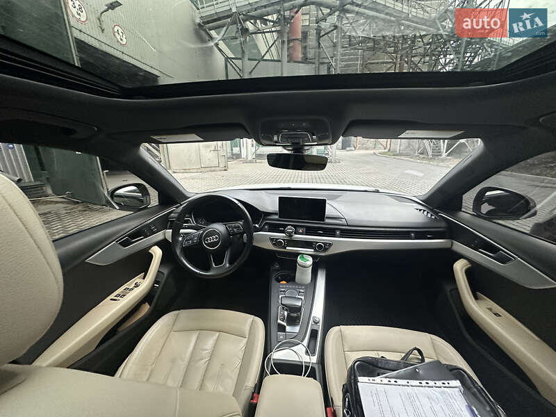 Седан Audi A4 2016 в Горишних Плавнях
