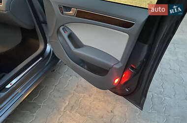 Седан Audi A4 2012 в 