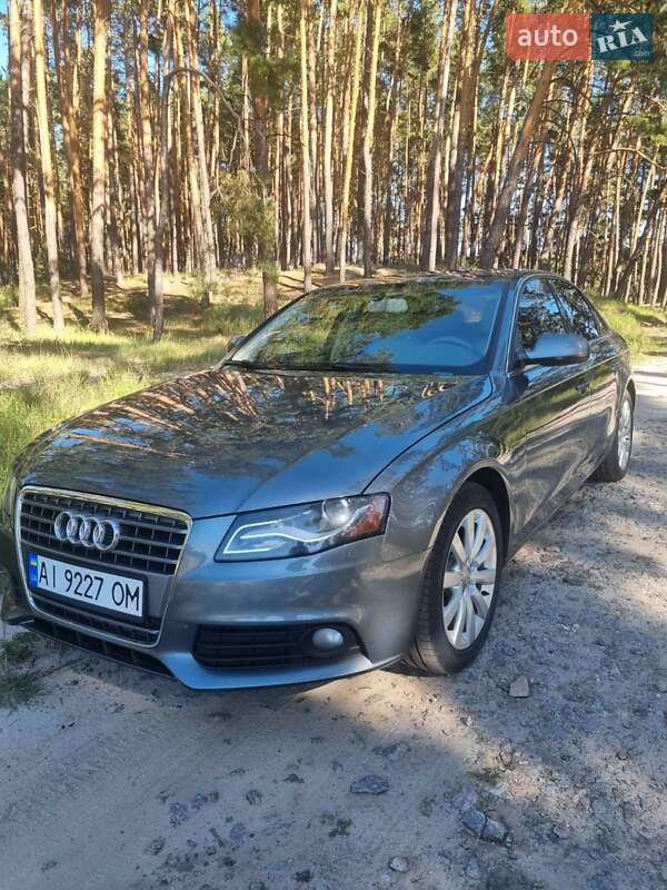 Седан Audi A4 2012 в 