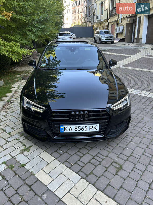 Седан Audi A4 2018 в Киеве
