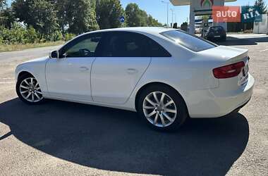 Седан Audi A4 2014 в 