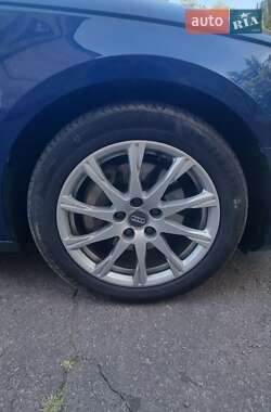 Универсал Audi A4 2016 в 