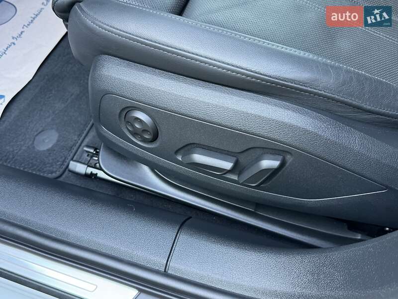 Универсал Audi A4 2020 в Киеве