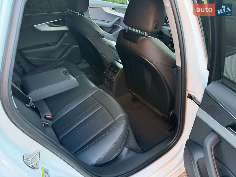 Универсал Audi A4 2020 в Киеве