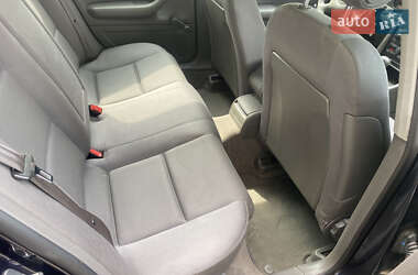 Седан Audi A4 2001 в 