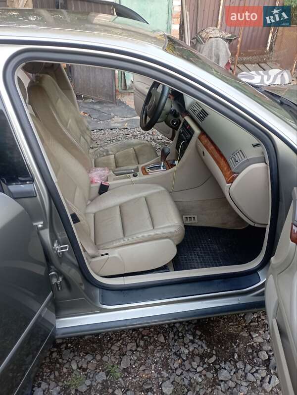 Седан Audi A4 2004 в Гадяче
