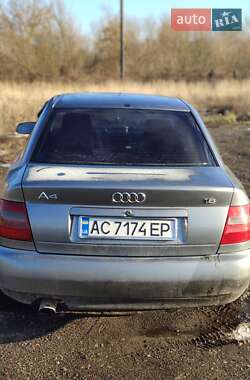 Седан Audi A4 1997 в 
