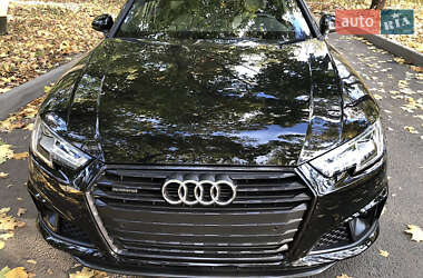 Седан Audi A4 2019 в 