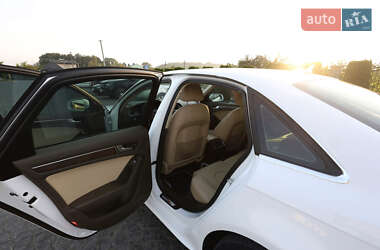 Седан Audi A4 2014 в 