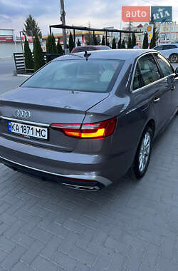 Седан Audi A4 2021 в 