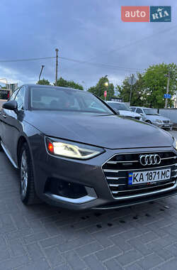 Седан Audi A4 2021 в 