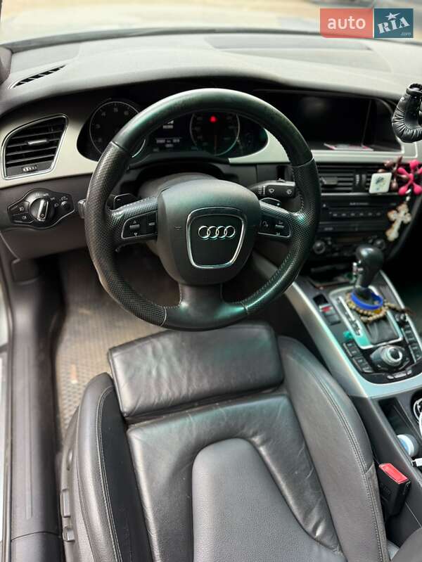 Седан Audi A4 2008 в Ровно