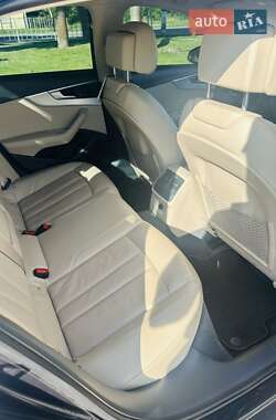 Седан Audi A4 2018 в  фото 2 Седан Audi A4 2018 в