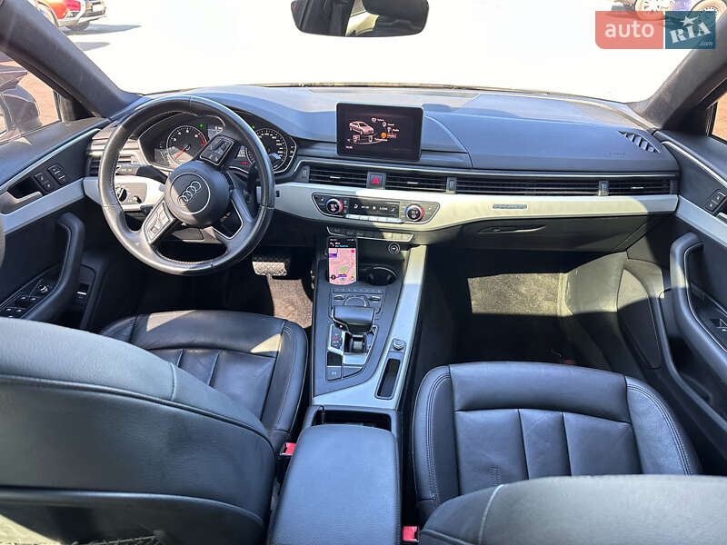 Седан Audi A4 2016 в Киеве