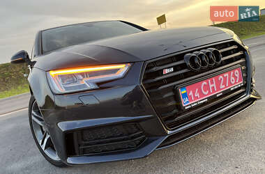 Седан Audi A4 2018 в 