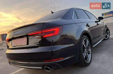 Седан Audi A4 2018 в 