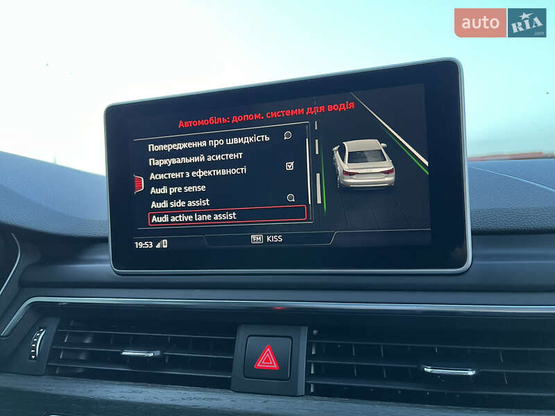 Седан Audi A4 2018 в Львові