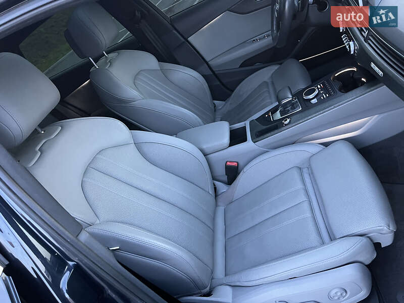 Седан Audi A4 2018 в Львові