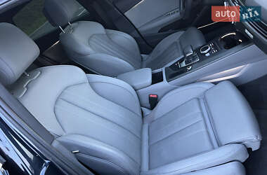 Седан Audi A4 2018 в 