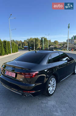 Седан Audi A4 2018 в 