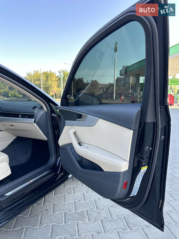 Седан Audi A4 2018 в Виннице