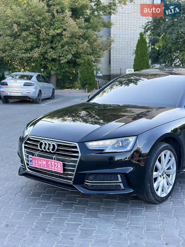 Седан Audi A4 2018 в Виннице