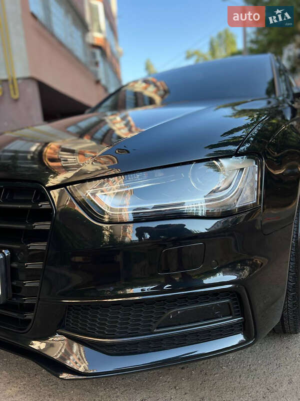 Седан Audi A4 2013 в Миколаєві