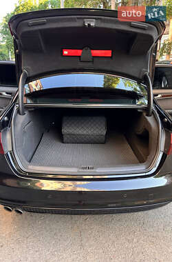 Седан Audi A4 2013 в 
