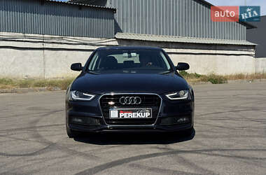 Седан Audi A4 2014 в 