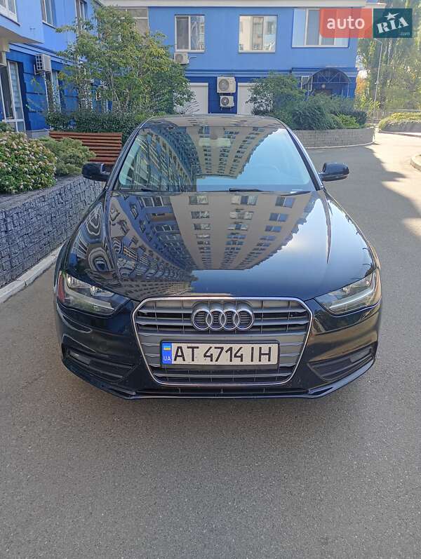Седан Audi A4 2013 в Києві