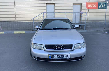 Седан Audi A4 2000 в 