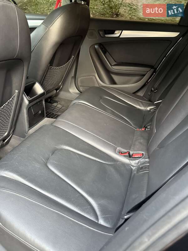 Седан Audi A4 2011 в Киеве