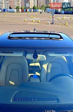 Седан Audi A4 2015 в 