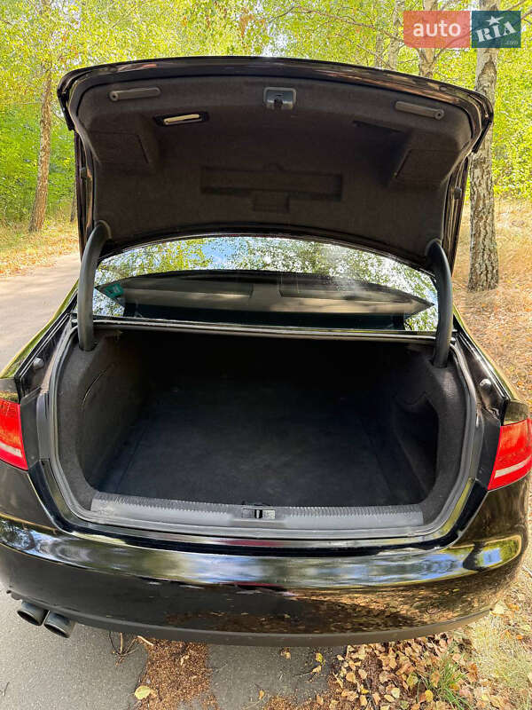 Седан Audi A4 2011 в Лубнах