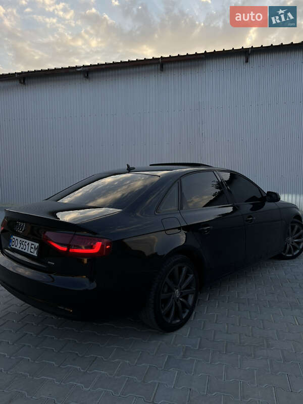 Седан Audi A4 2012 в Тернополі