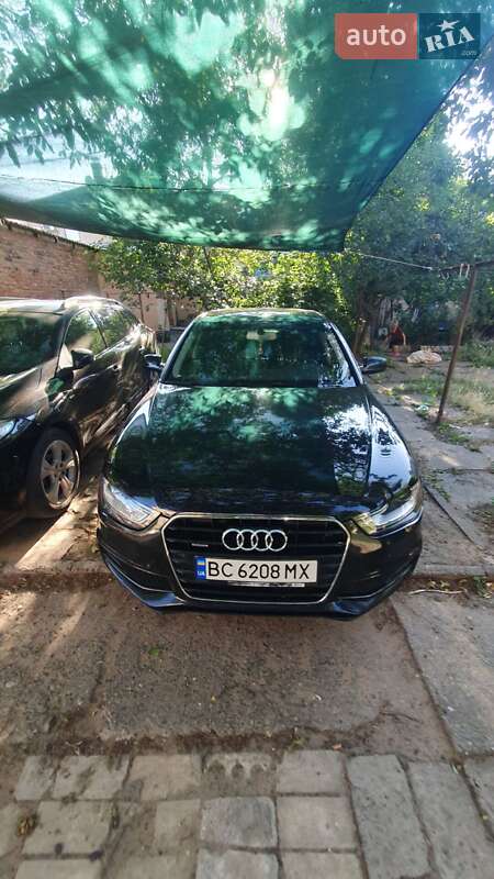 Седан Audi A4 2015 в Николаеве