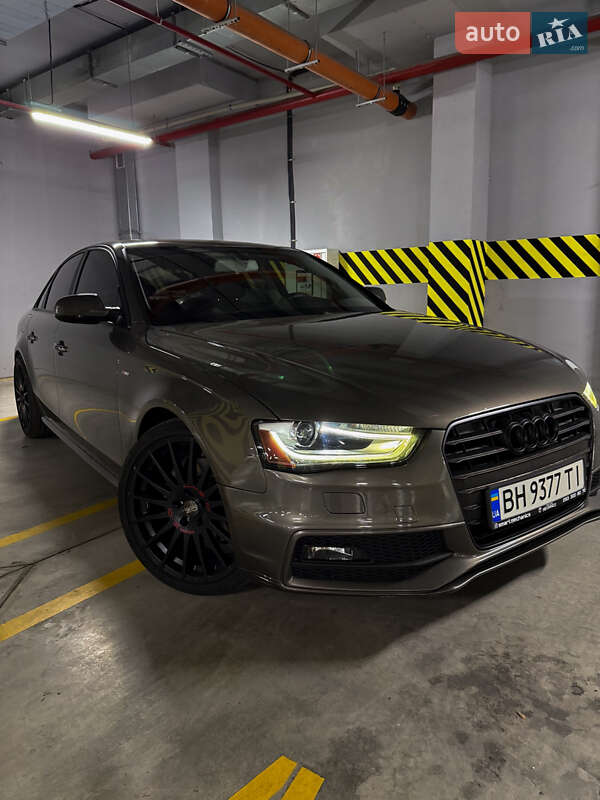 Седан Audi A4 2014 в Одессе