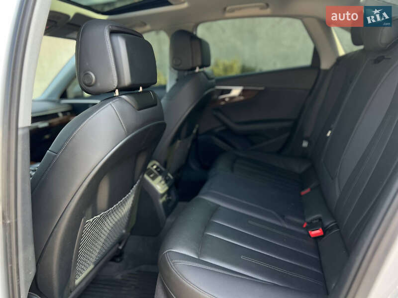 Седан Audi A4 2018 в Стрые