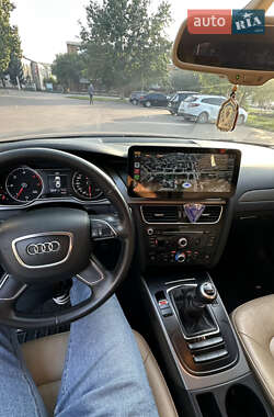 Седан Audi A4 2012 в 