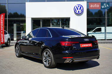 Седан Audi A4 2016 в 