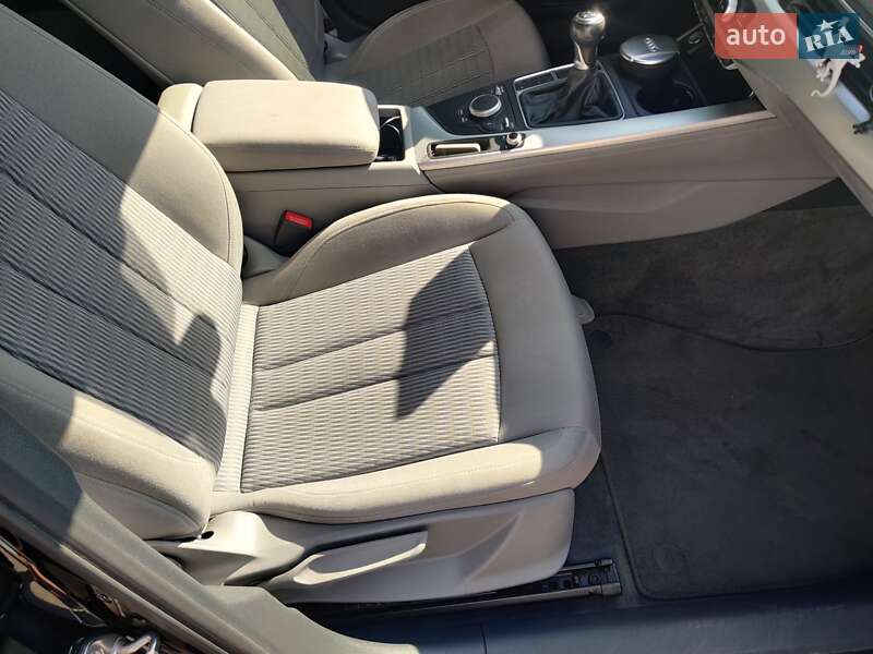 Седан Audi A4 2016 в Киеве фото 12 Седан Audi A4 2016 в Киеве