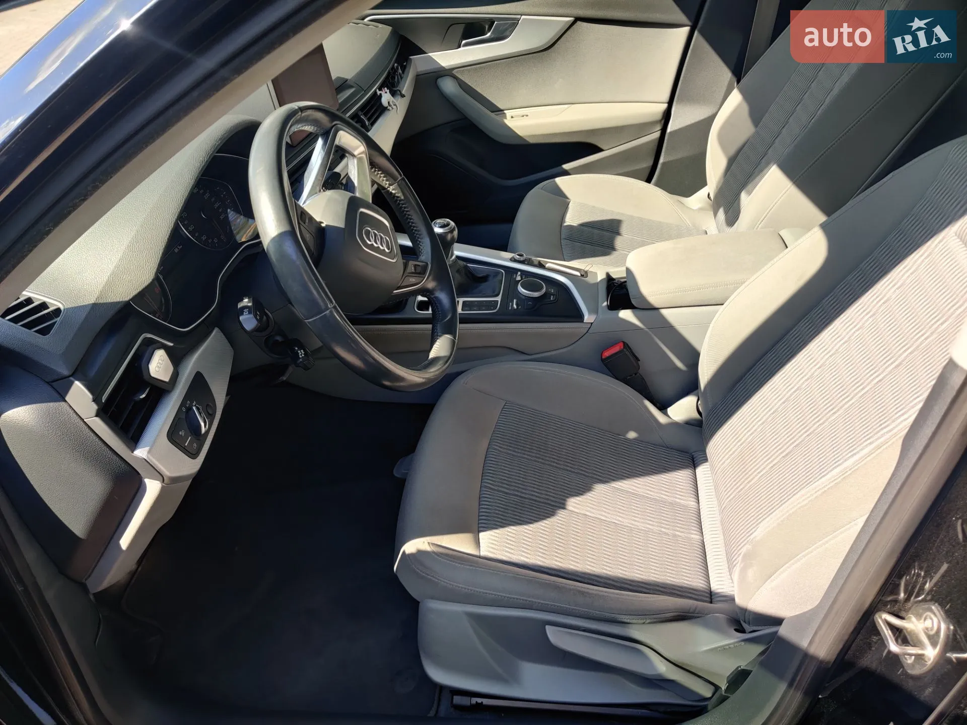 2016 Audi A4 - мініатюра 18