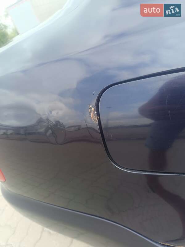 Седан Audi A4 1996 в Яворові