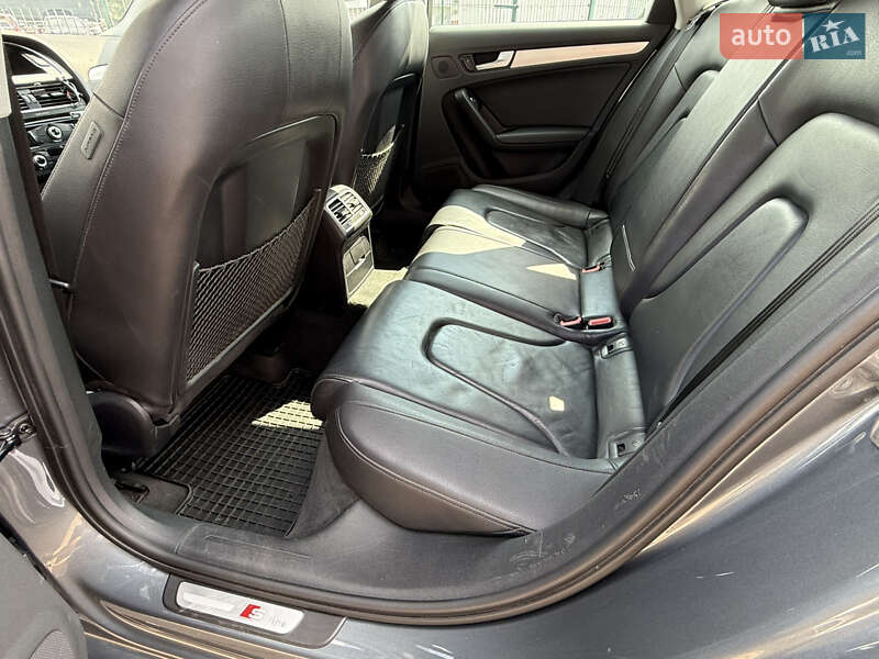 Седан Audi A4 2014 в Києві