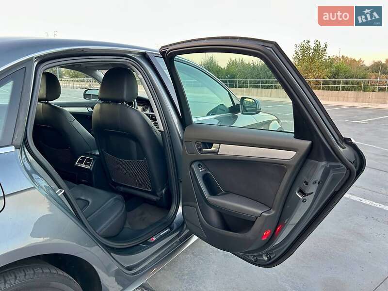Седан Audi A4 2014 в Киеве