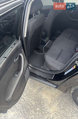 Универсал Audi A4 2004 в Старом Самборе